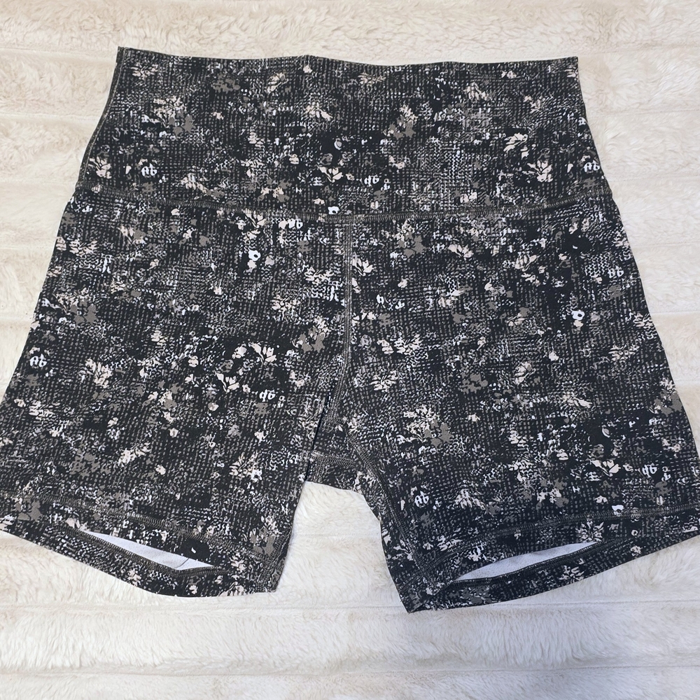 lululemon athletica Black and White Patterned High-Rise Athletic Shorts